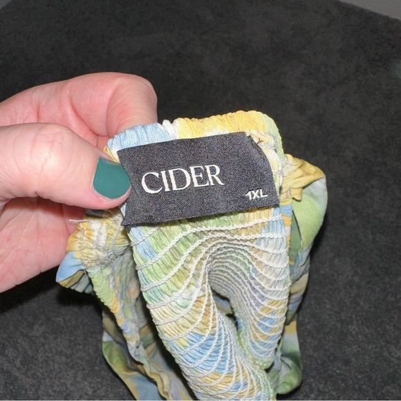 Cider floral corset styled crop top - Picture 3 of 3